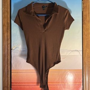 rue21 1/4 button-up bodysuit<3